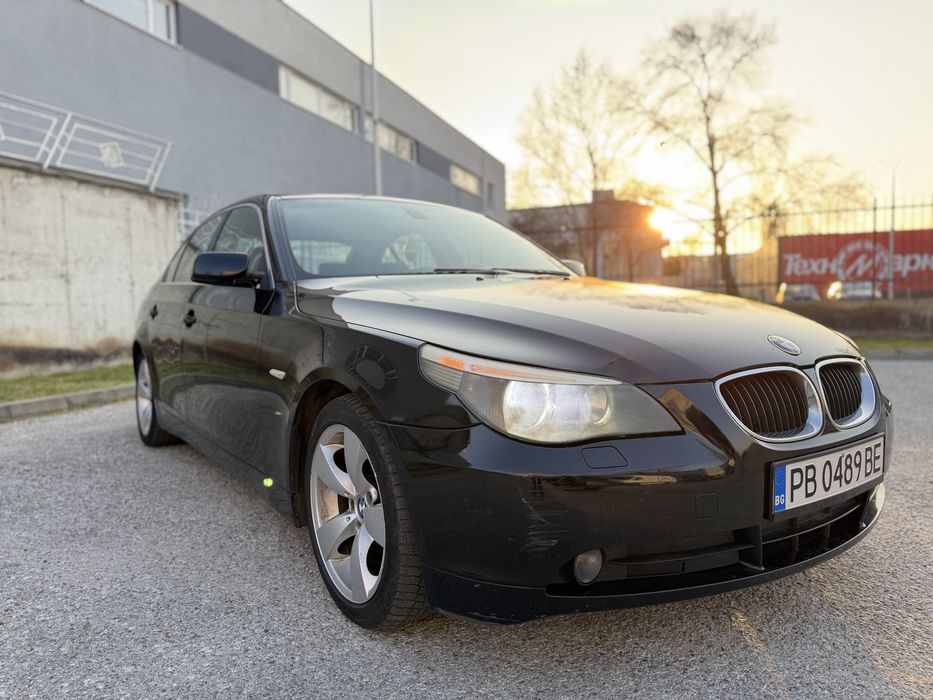 BMW E60 520i 2003Г
