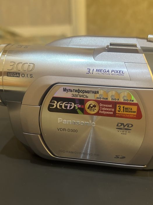 Видеокамера Panasonic 2006