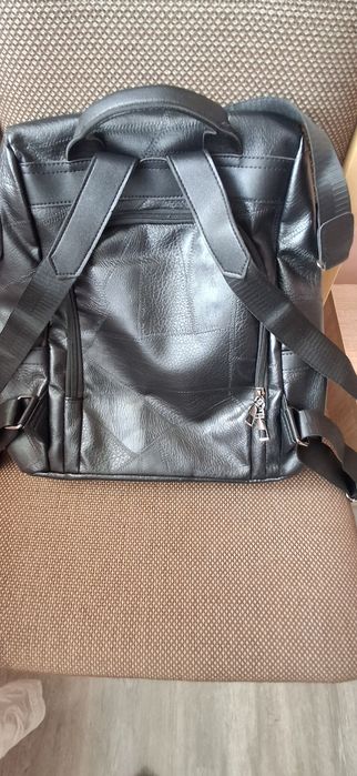 Дамска кожена раница