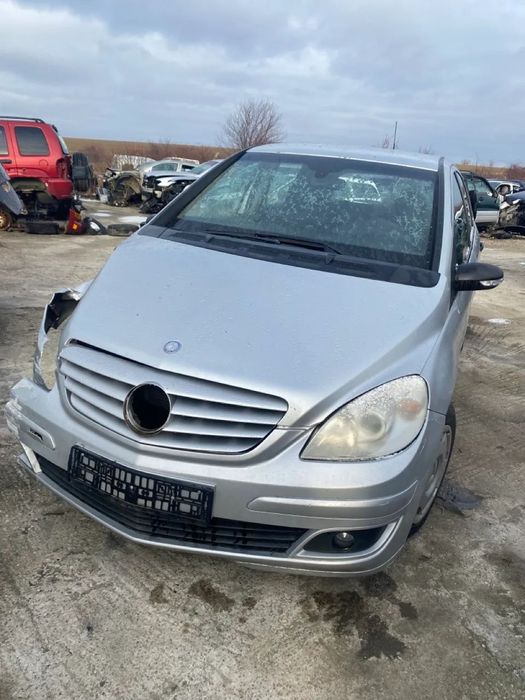 Dezmembrez piese Mercedes B Class