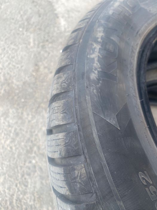 Vând anvelope iarnă Kumho