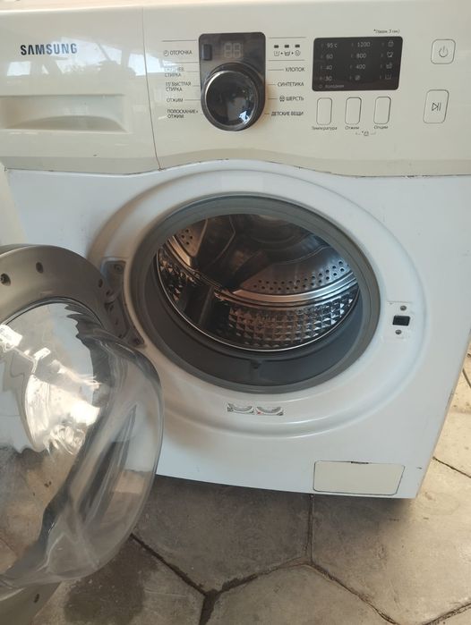 Продам стиральную машинку