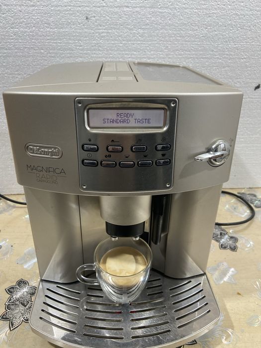 Espresor cafea Delonghi magnifica rapid capucino