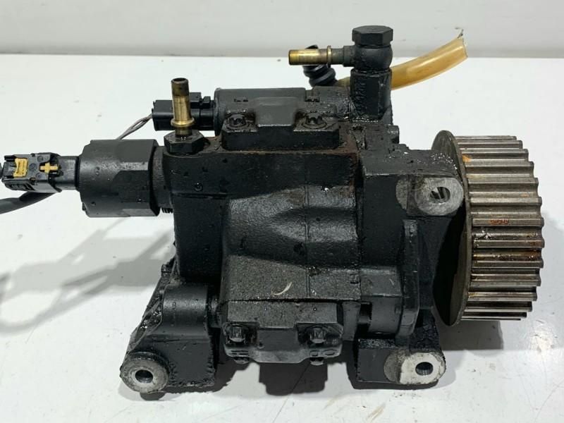 Pompa injectie Renault Laguna 3 facelift (2010-2013) 1.5 dci K9K (846) 8200704210