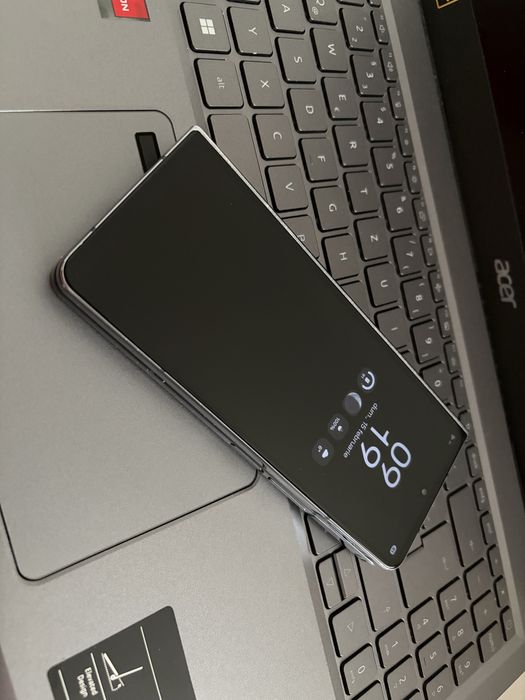 Samsung Galaxy Z Fold4, 12GB RAM, 256GB, 5G !!