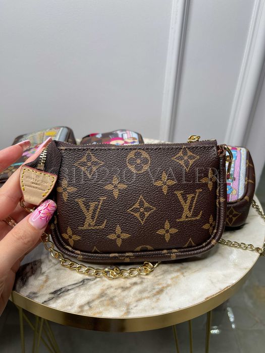 Geanta Min Louis Vuitton - Pochette Accesoires cu Imprimeuri