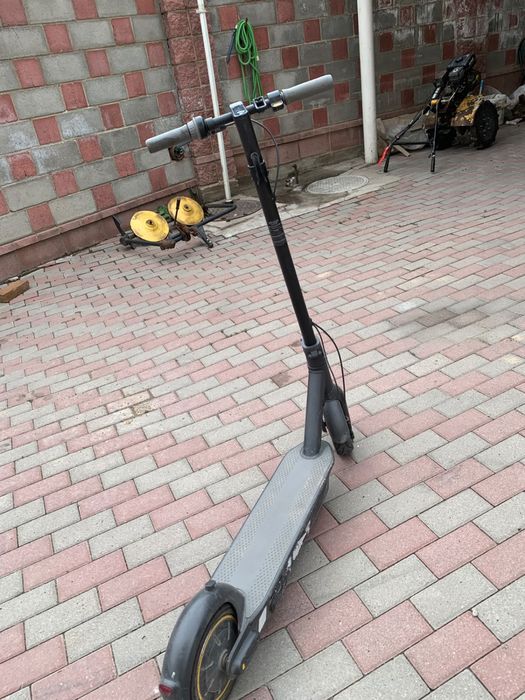 Продаю Ninebot g30 /Найнбот г30
