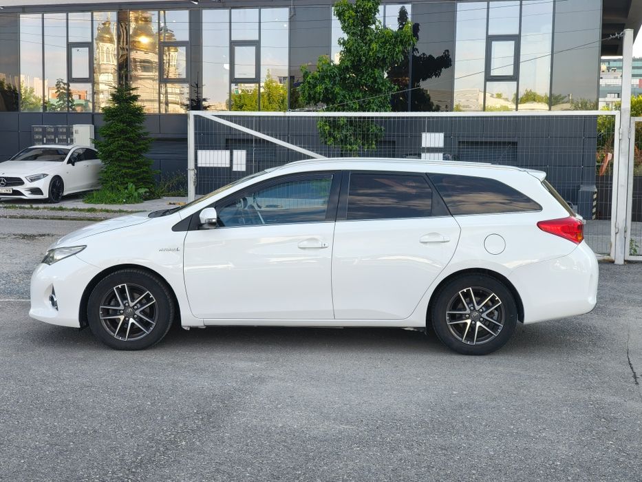 TOYOTA Auris 2014 — imagine 5