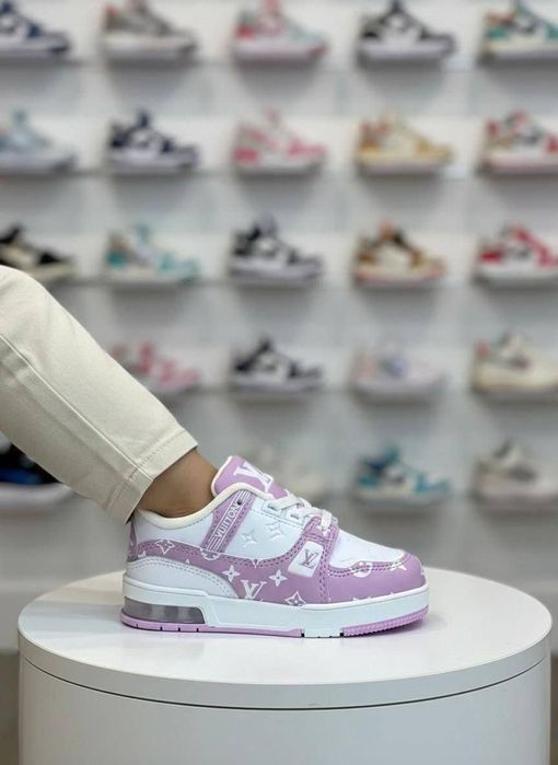 Adidasi fetite si baieti