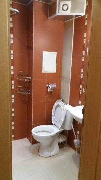 Дава се под наем Двустаен апартамент в Бургас, Център - 62 кв.м за 459 € - Снимка #6