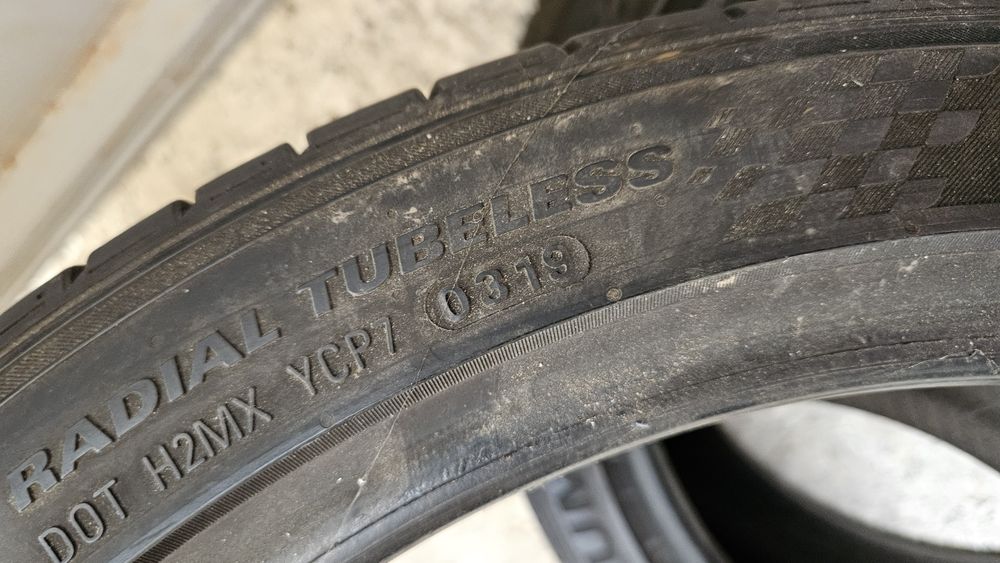 2бр гуми 225 40 18 кумхо