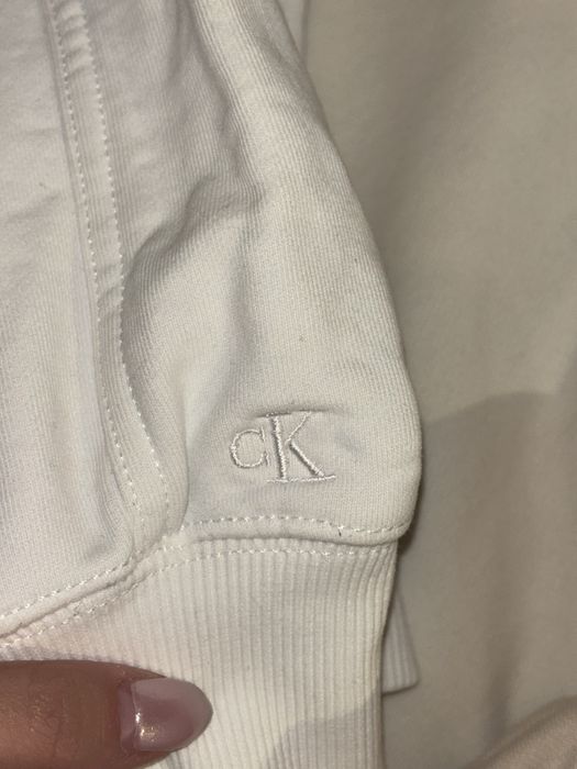 Чисто нов суичър Calvin Klein (M)
