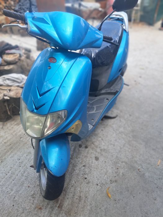 Vând scuter kimco 49cc 4t