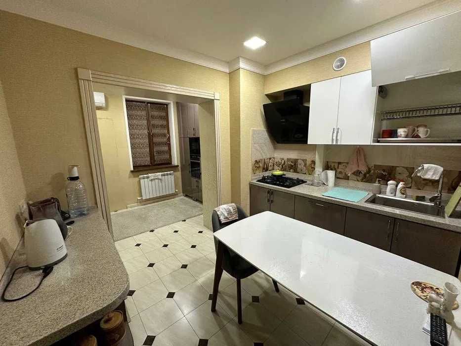 Алайский базар сдам 3 комнат 95кв минор метро ц5  ц4  ц6 ц2 ардус