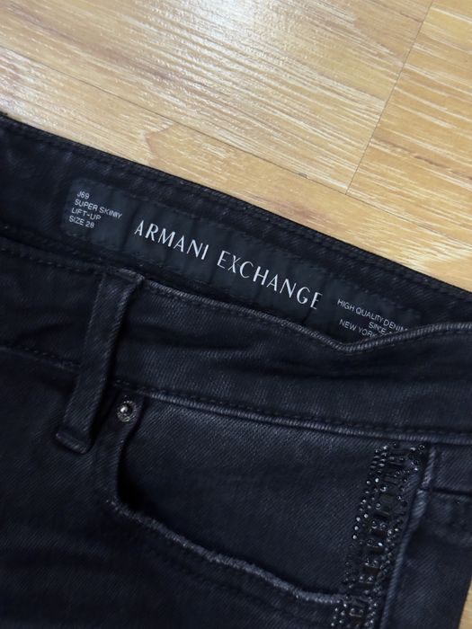 Дънки Armani Exchange, Boss, Stradivarius