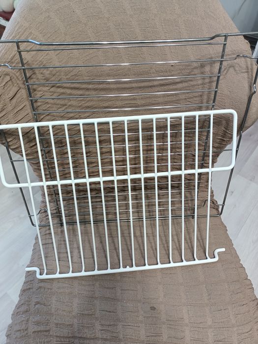 Продам запчасти от холодильника beko