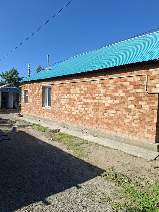 Срочно продаётся два дома