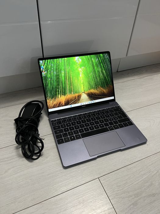 Huawei MateBook• i7• touch •