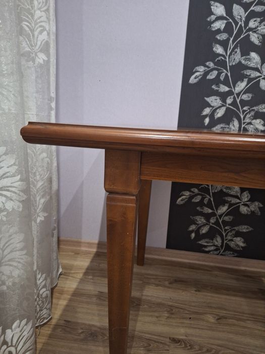 Продам стол в хорошем состоянии