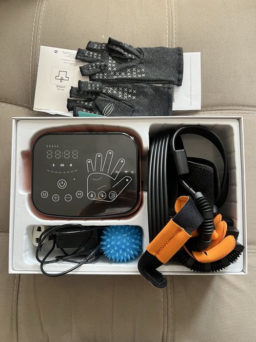 Робот перчатка реабелитационный новый