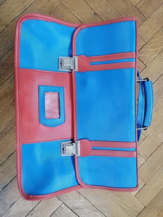 Продавам ретро ученическа раница