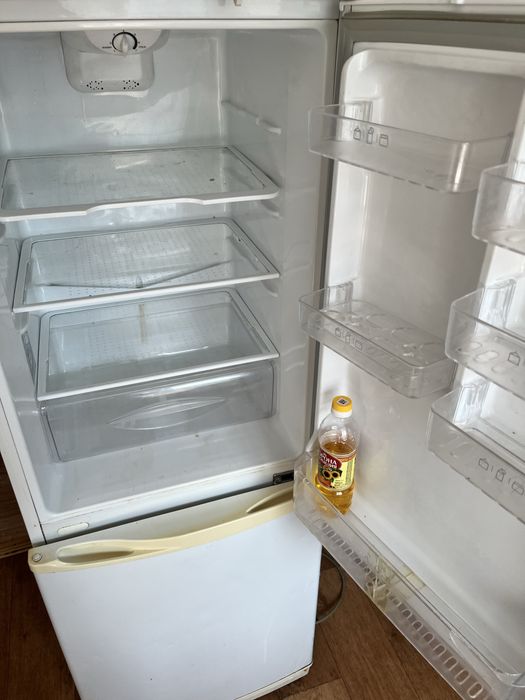 Продам холодильник