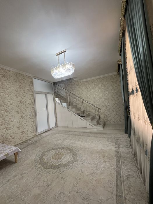 KOTTEJ sotiladi,3-xona,metroni yonida.