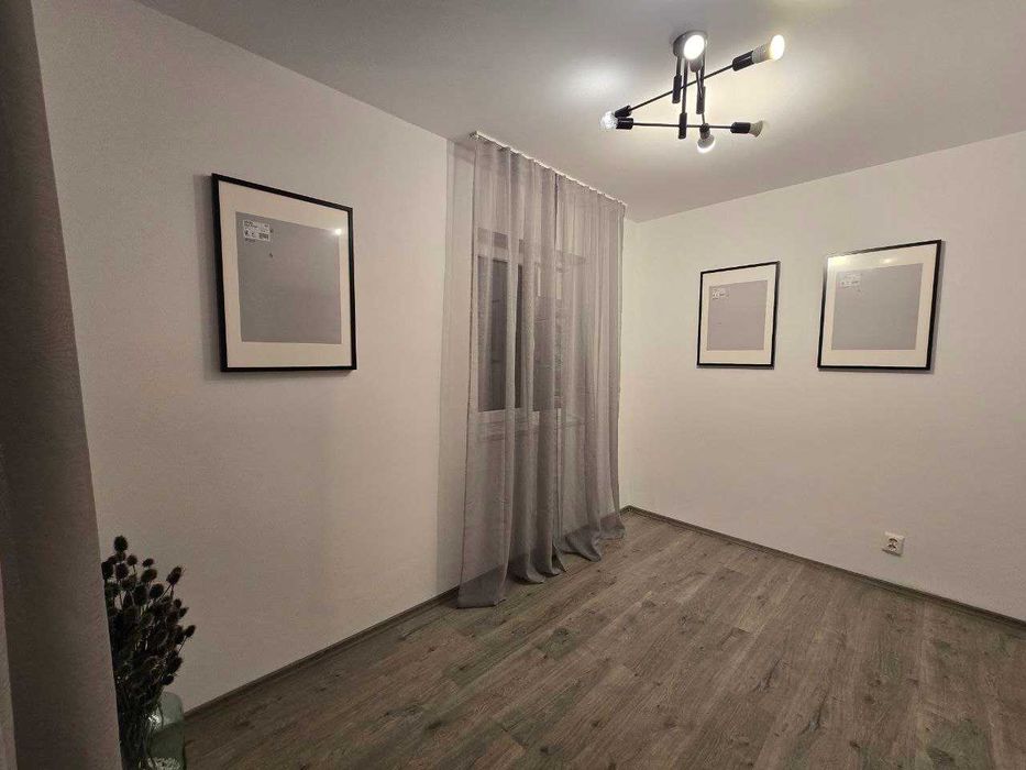 Închiriez apartament/spatiu birouri – 4 camere, parter, curte proprie