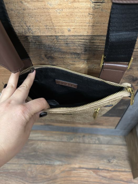 Мъжка чантичка/чанта GUESS