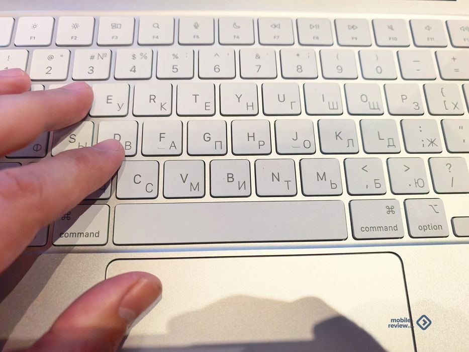 MacBook Neo 512gb официалка русская клавиатура