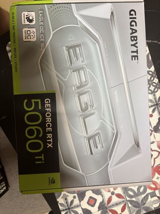 Видеокарта Gigabyte GeForce RTX 5060 Ti Eagle OC ICE 16GB.