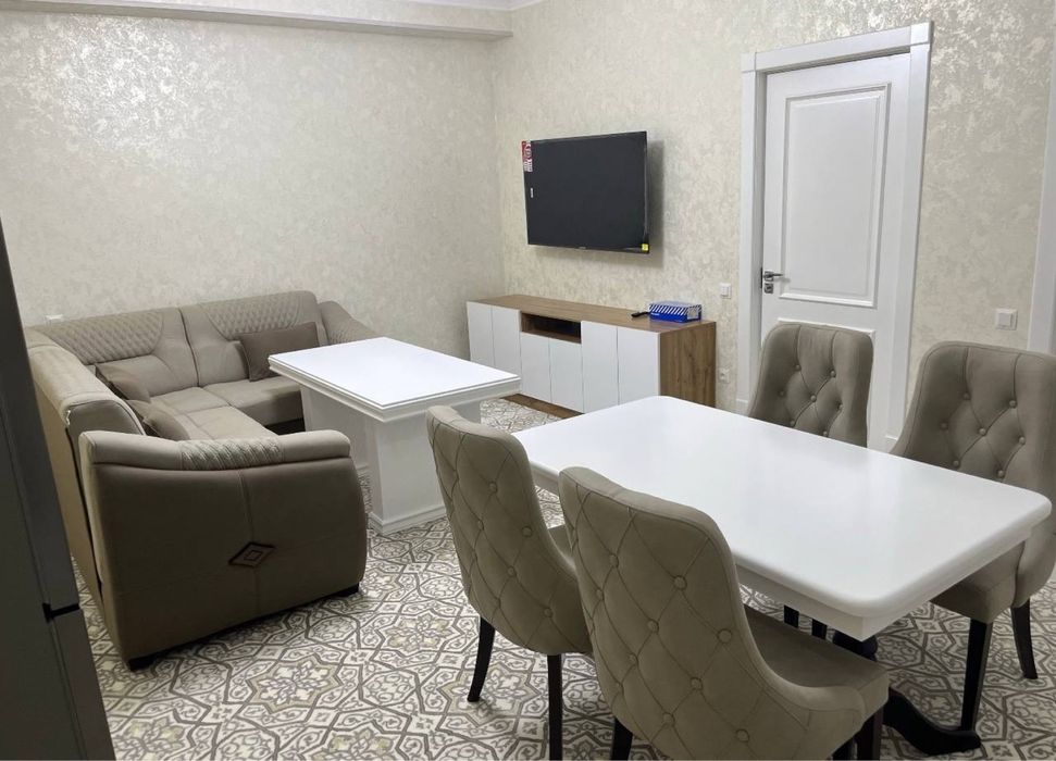 Срочно продаётся квартира Чилонзор 10 новастиройкв