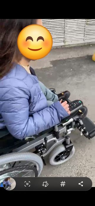 Продам срочно электрическую коляску