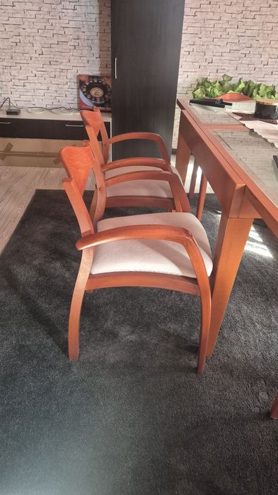 Маса  с  6 стола