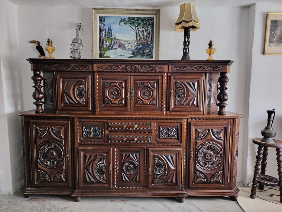 Comodă, bufet bucatarie, mobilier din lemn masiv de mahon sculptat