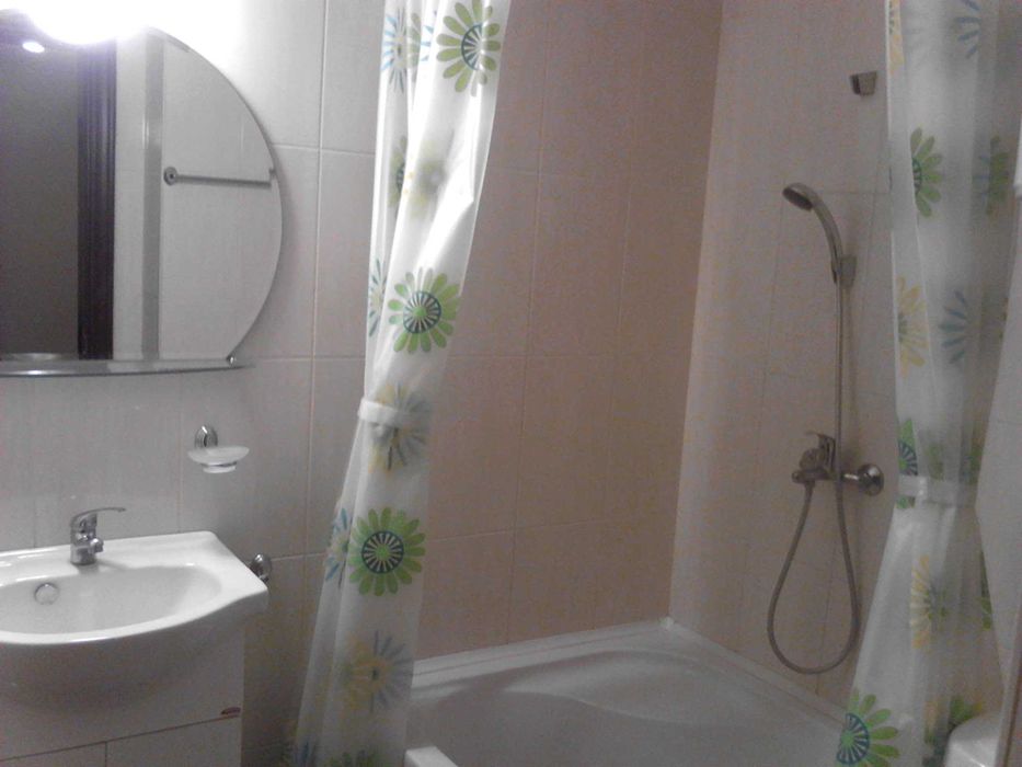 Дава се под наем Двустаен апартамент в Русе, Възраждане - 61 кв.м за 300.9 € - Снимка #2