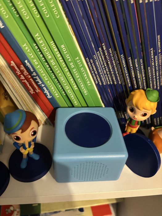 Boxa audio litera si 6 figurine