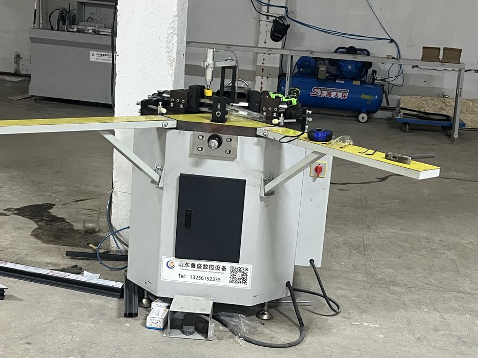 Продается алюминий двери и окна станок