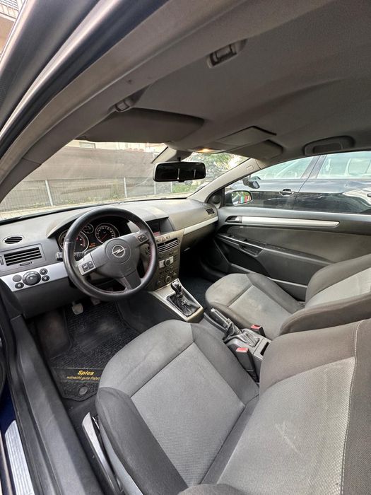 Vand Opel Astra GTC 1,9 din 2005