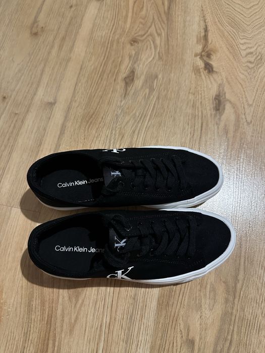 Calvin Klein кецове