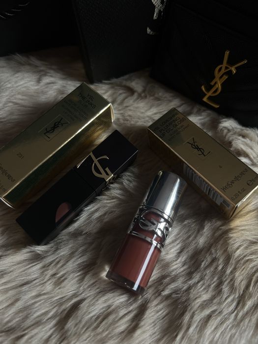 Чанта и гримове ysl