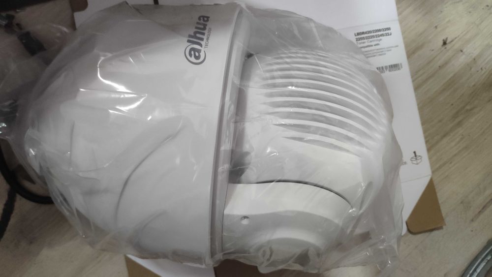 DAHUA 2MP PTZ куполна камера с 30x увеличение