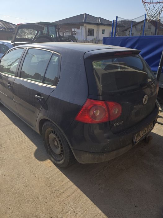 VW Golf 5 din 2005
