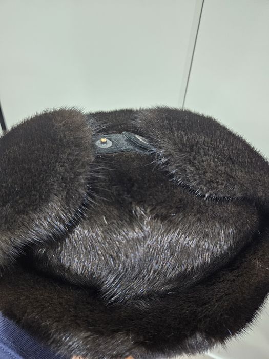 Продам шапку размер регулируется