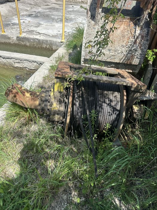 Troliu hidraulic Macara