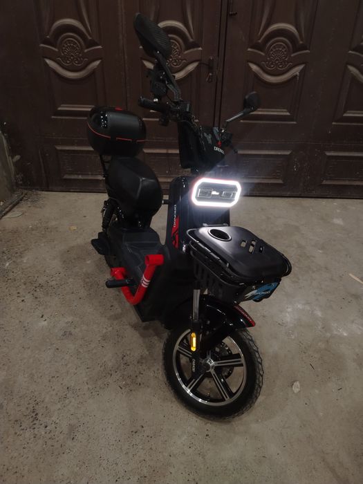 Skuter drongo xb madel oldi orqa abs tormiz jitkis tormiz