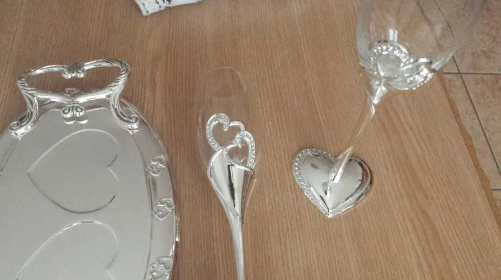 Pahare cu tava si rama foto argintate ,aduse din istambul.