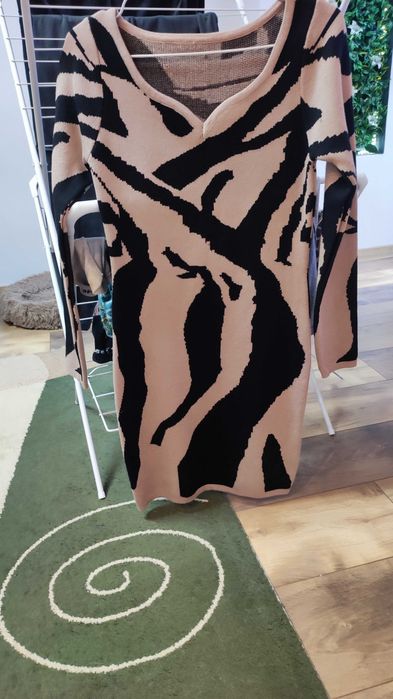 Плътна рокля нова