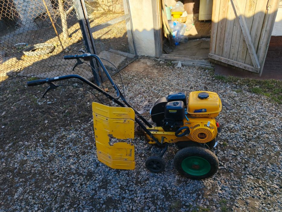 Мотоблок, для вспашки огорода