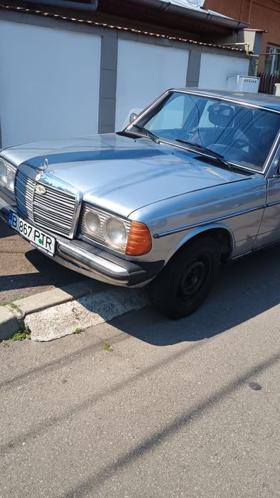 Mercedes Cobra 123 limuzina